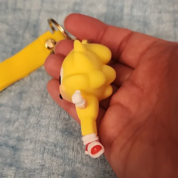 3/$18 Sonic Heroes Keychain with Yellow Strap - Picture 6 of 7